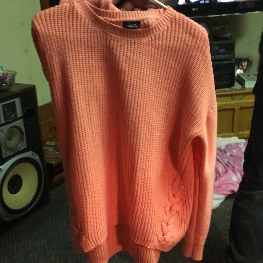 Sweater - Picture 3 of 4